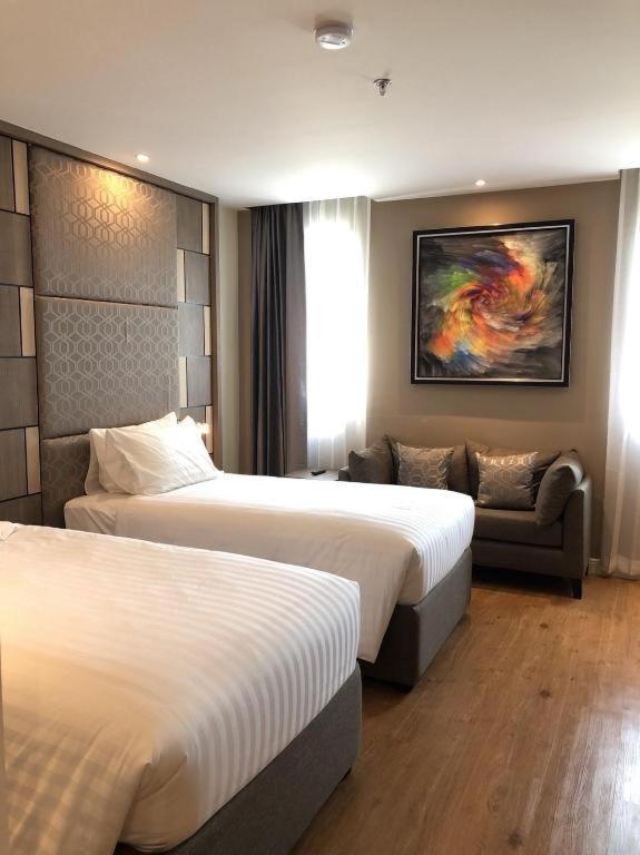 Sri U-Thong Grand Hotel Suphan Buri Dış mekan fotoğraf