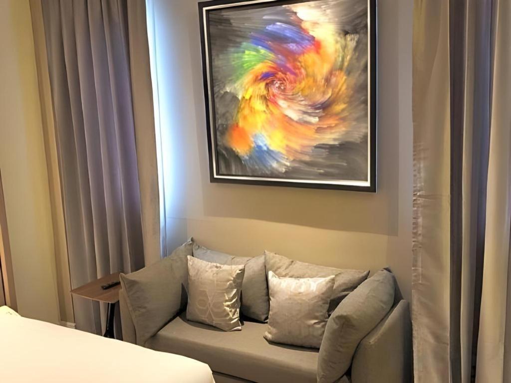 Sri U-Thong Grand Hotel Suphan Buri Dış mekan fotoğraf