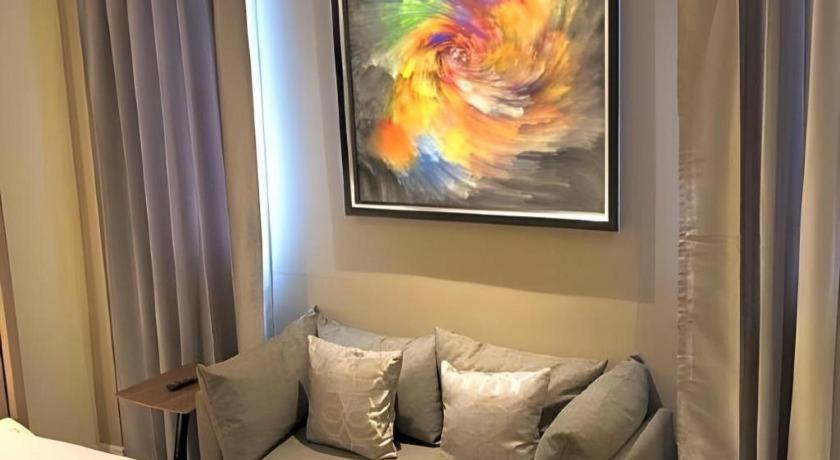 Sri U-Thong Grand Hotel Suphan Buri Dış mekan fotoğraf